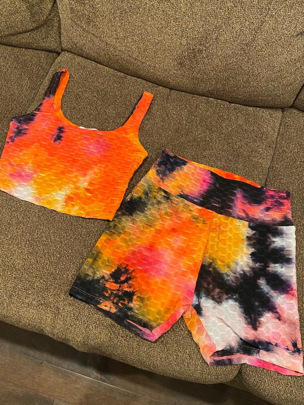 Love J Tie Dye Textured Crop Top & Biker Shorts 2-piece Set | Size Small